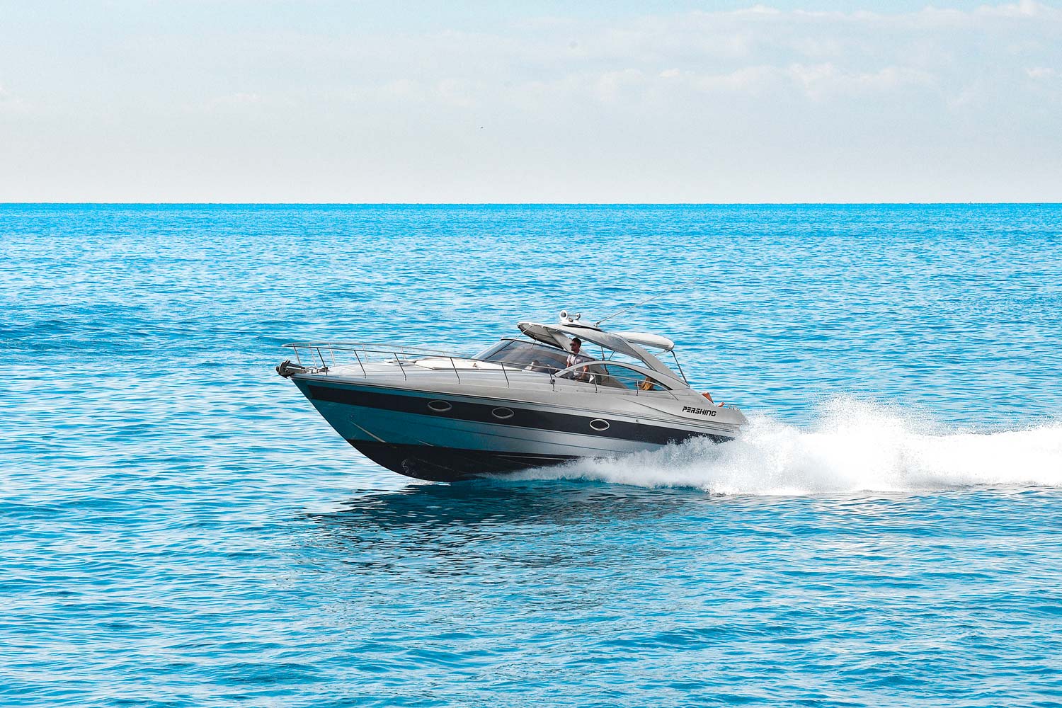 Pershing 37