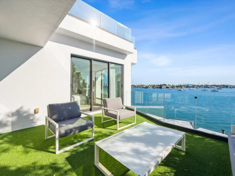 Villa Savant, an eight-bedroom Miami estate, the premium large-group base for a World Cup party